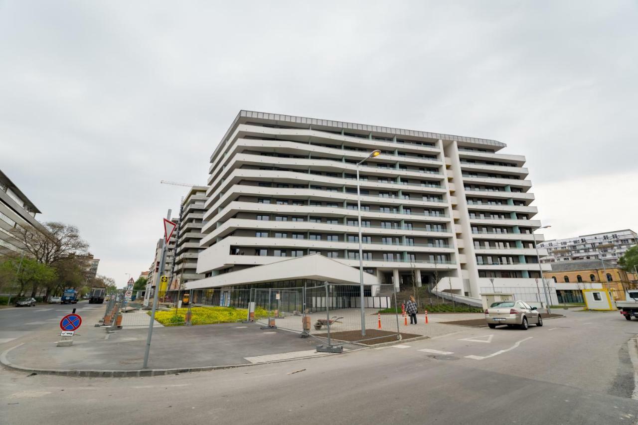 Bpr Chic White Home With Terrace & A/C & Garage Budapest Exteriör bild