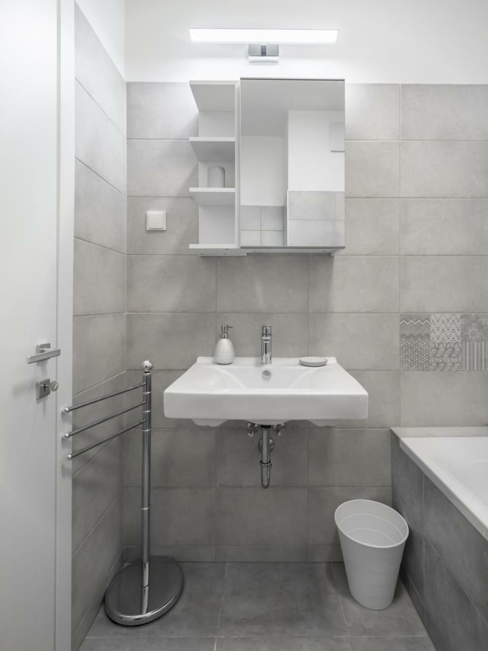 Bpr Chic White Home With Terrace & A/C & Garage Budapest Exteriör bild